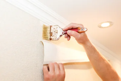 Pose de papier peint à Harskirchen — revêtements muraux et toiles de verre